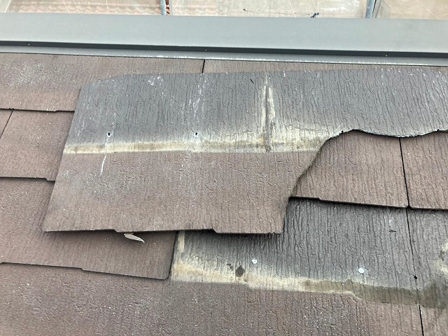 割れたスレート板の取り外し